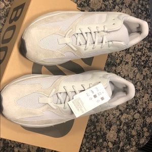 Yeezy Boost 700 NIB